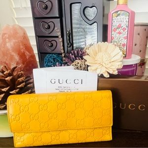 Authentic Gucci Wallet, used but in good condition